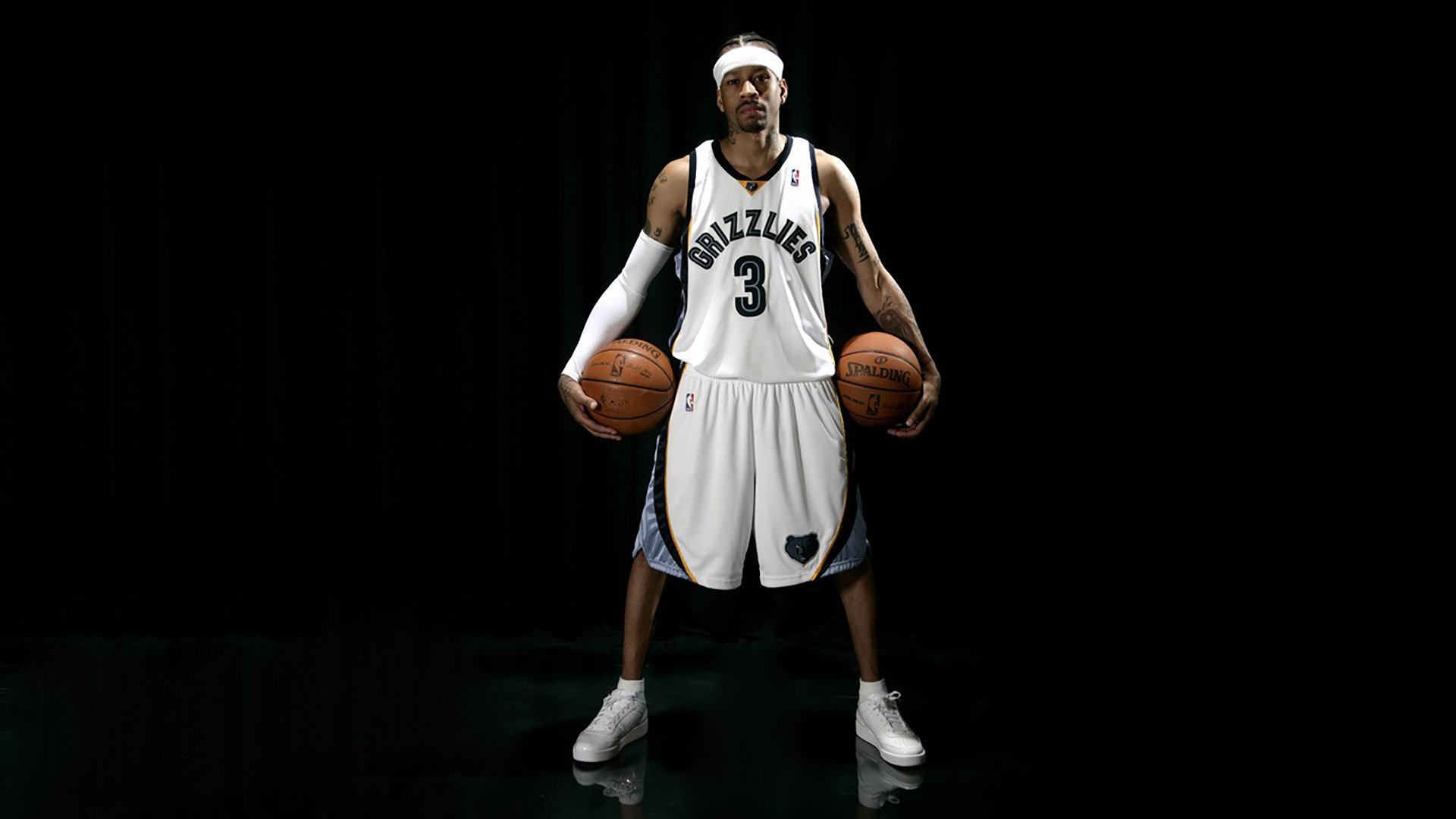 AIYOUXI.COM-2017年季后赛：库里在对阵马刺的系列赛中，砍下39分，投中8记三分，率队晋级！